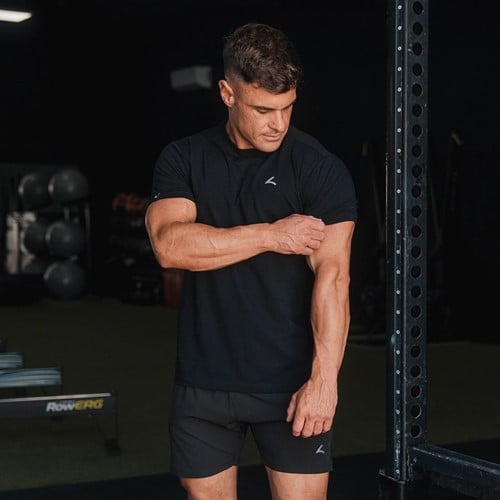 Reeva-Premium-Sportshirt-Black-7