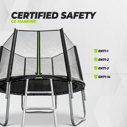 Zijaanzicht van de VirtuFit trampoline met veiligheidsnet en trapje inclusief CE markering en EN71 veiligheidscertificaten.